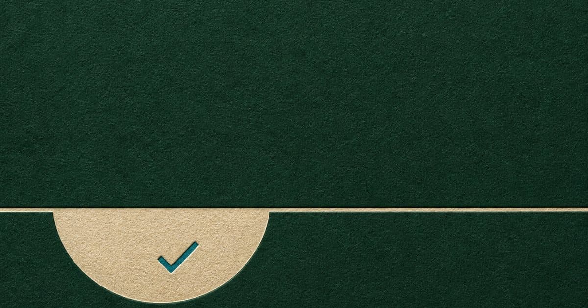 Half-sunk pale disc below a rule with one teal check, marking when an accountantsverklaring is required.